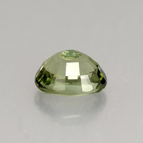 1.46カラットの天然グリーントルマリン（7.6×6.1 mm・オーバルカット）
