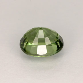 1.10カラットの天然グリーントルマリン（6.8×5.7 mm・オーバルカット）