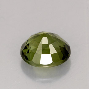 1.18カラットの天然グリーントルマリン（6.9×6 mm・オーバルカット）