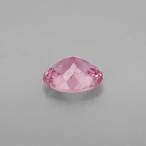1.63カラットの天然ピンクトルマリン（8.6×7 mm・オーバルカット）