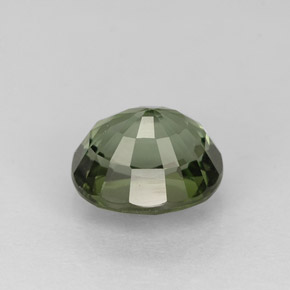 1.16カラットの天然グリーントルマリン（6.7×5.7 mm・オーバルカット）