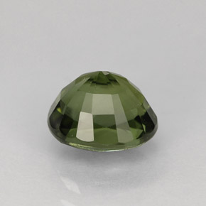 1.21カラットの天然グリーントルマリン（6.7×5.8 mm・オーバルカット）