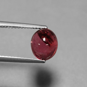 2.76カラットの天然パープルレッドトルマリン（8.6×7.3 mm・オーバルカット）