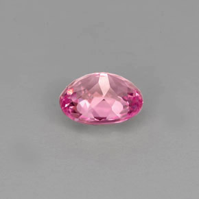 0.83カラットの天然ピンクトルマリン（6.7×5.6 mm・オーバルカット）