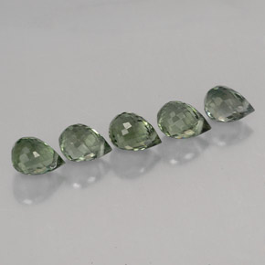 カラットの天然グリーントルマリン（4.9×3.6 mm・ブリオレット）
