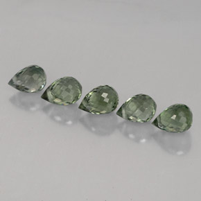 カラットの天然グリーントルマリン（4.9×3.6 mm・ブリオレット）