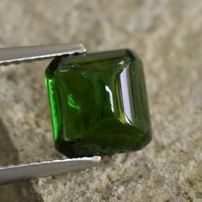 2.86カラットの天然グリーントルマリン（7.9×7.5 mm・エメラルドカット）