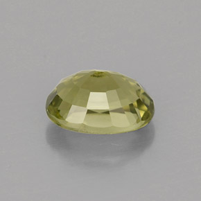 0.99カラットの天然ゴールデングリーントルマリン（7.1×5.2 mm・オーバルカット）