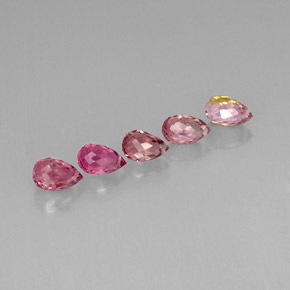 カラットの天然マルチカラートルマリン（6.5×4.1 mm・ブリオレット）