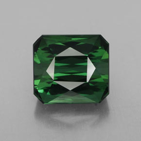 2.80カラットの天然グリーントルマリン（7.9×7.1 mm・エメラルドカット）