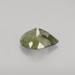 1.00カラットの天然ライトグリーントルマリン（8×6.1 mm・洋梨の形）