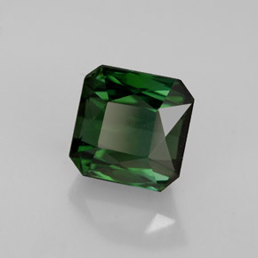 2.14カラットの天然グリーントルマリン（6.8×6.8 mm・エメラルドカット）