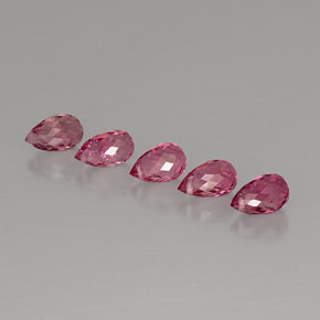 カラットの天然マルチピンクトルマリン（6×3.9 mm・ブリオレット）