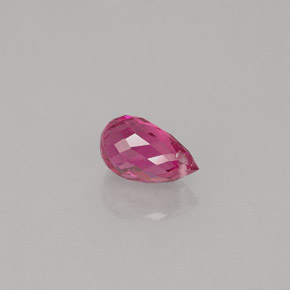 0.84カラットの天然パープルピンクトルマリン（7×4.2 mm・ブリオレット）