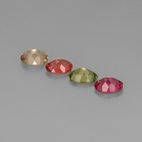 カラットの天然マルチカラートルマリン（7.1×5.1 mm・オーバルカット）