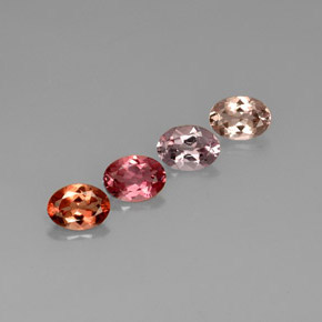 カラットの天然マルチカラートルマリン（7.1×5.2 mm・オーバルカット）