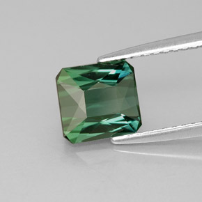 1.70カラットの天然ブルーグリーントルマリン（7.1×6.8 mm・エメラルドカット）