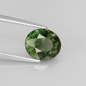 1.76カラットの天然グリーントルマリン（8.8×7.6 mm・オーバルカット）