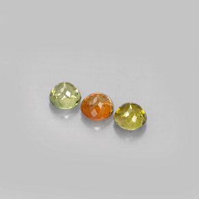 カラットの天然マルチカラートルマリン（4.82 mm・ラウンドカット）