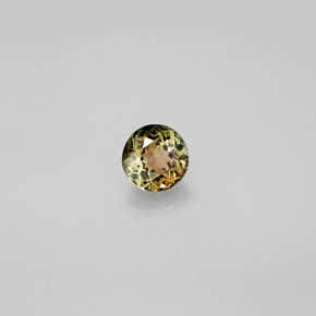0.55カラットの天然マルチカラートルマリン（5.00 mm・ラウンドカット）
