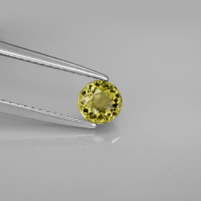 0.57カラットの天然ゴールデングリーントルマリン（4.99 mm・ラウンドカット）