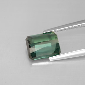 1.93カラットの天然青みがかった緑トルマリン（7.8×6.5 mm・エメラルドカット）