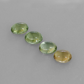 カラットの天然マルチカラートルマリン（7.6×6.3 mm・オーバルカット）