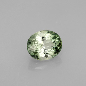 1.52カラットの天然グリーントルマリン（7.7×6.4 mm・オーバルカット）