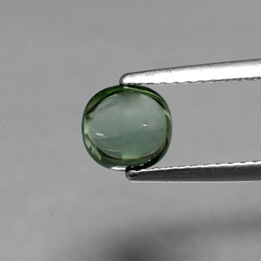 0.97カラットの天然グリーントルマリン（6.3×6.3 mm・クッションカット）