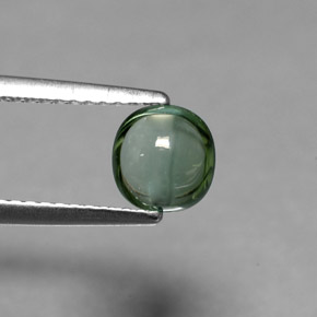 0.97カラットの天然グリーントルマリン（6.3×6.3 mm・クッションカット）