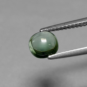 0.97カラットの天然グリーントルマリン（6.3×6.3 mm・クッションカット）