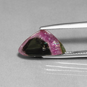 3.76カラットの天然マルチカラートルマリン（15.6×8.7 mm・透明）