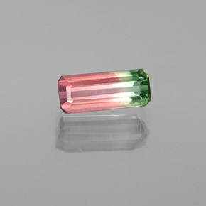 1.42カラットの天然ウォーターメロントルマリン（9.7×4 mm・エメラルドカット）