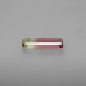 1.17カラットの天然ウォーターメロントルマリン（11.3×4 mm・エメラルドカット）
