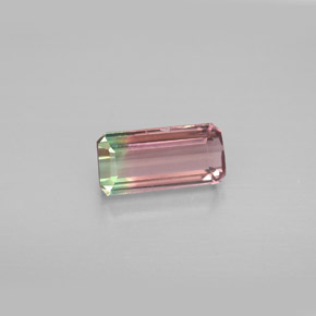 1.23カラットの天然ウォーターメロントルマリン（8.7×4.2 mm・エメラルドカット）