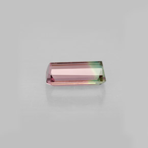1.23カラットの天然ウォーターメロントルマリン（8.7×4.2 mm・エメラルドカット）