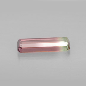 1.69カラットの天然ウォーターメロントルマリン（12.7×4.6 mm・エメラルドカット）