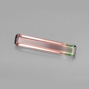 1.19カラットの天然ウォーターメロントルマリン（16.3×3.2 mm・エメラルドカット）