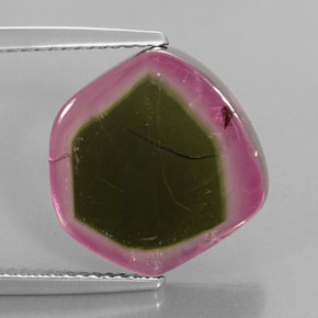 8.46カラットの天然ウォーターメロントルマリン（14×13.5 mm・透明）