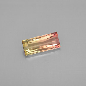 1.02カラットの天然ウォーターメロントルマリン（9.4×4.2 mm・バゲット）