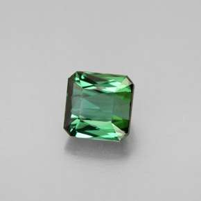 1.58カラットの天然グリーントルマリン（6.3×6.3 mm・エメラルドカット）