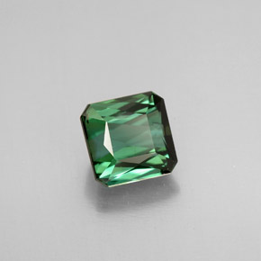 1.58カラットの天然グリーントルマリン（6.3×6.3 mm・エメラルドカット）
