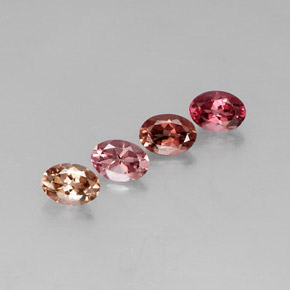 カラットの天然マルチカラートルマリン（7.1×5 mm・オーバルカット）