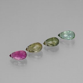 カラットの天然マルチカラートルマリン（7.5×4.3 mm・ブリオレット）