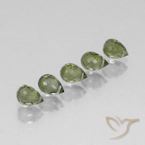 Shop natural 2.34ct 薄いフォレストグリーン トルマリン gems, ブリオレット, from モザンビーグ at GemSelect. In stock, global shipping!
