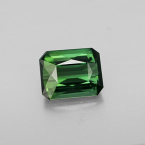 1.44カラットの天然グリーントルマリン（7.3×5.8 mm・エメラルドカット）