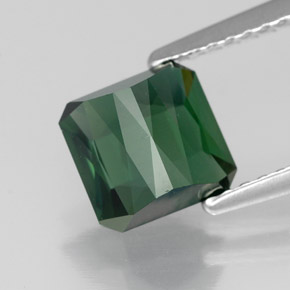 1.67カラットの天然グリーントルマリン（6.8×6.5 mm・エメラルドカット）