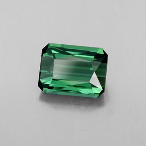 1.51カラットの天然グリーントルマリン（7.6×5.8 mm・エメラルドカット）