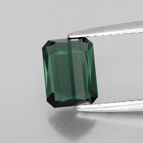 1.51カラットの天然グリーントルマリン（7.6×5.8 mm・エメラルドカット）