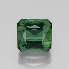 1.89カラットの天然グリーントルマリン（7×6.6 mm・エメラルドカット）
